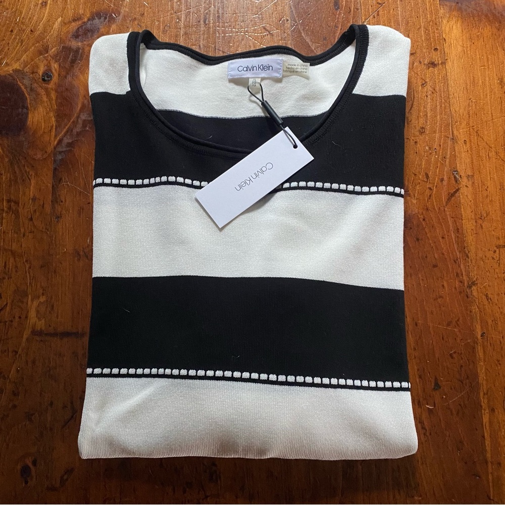 Calvin Klein - Striped Quarter Sleeve Sweater - Black / White - Women’s xL